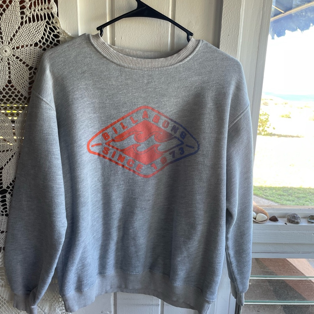 Billabong Heather Gray Crewneck with Red Graphic
